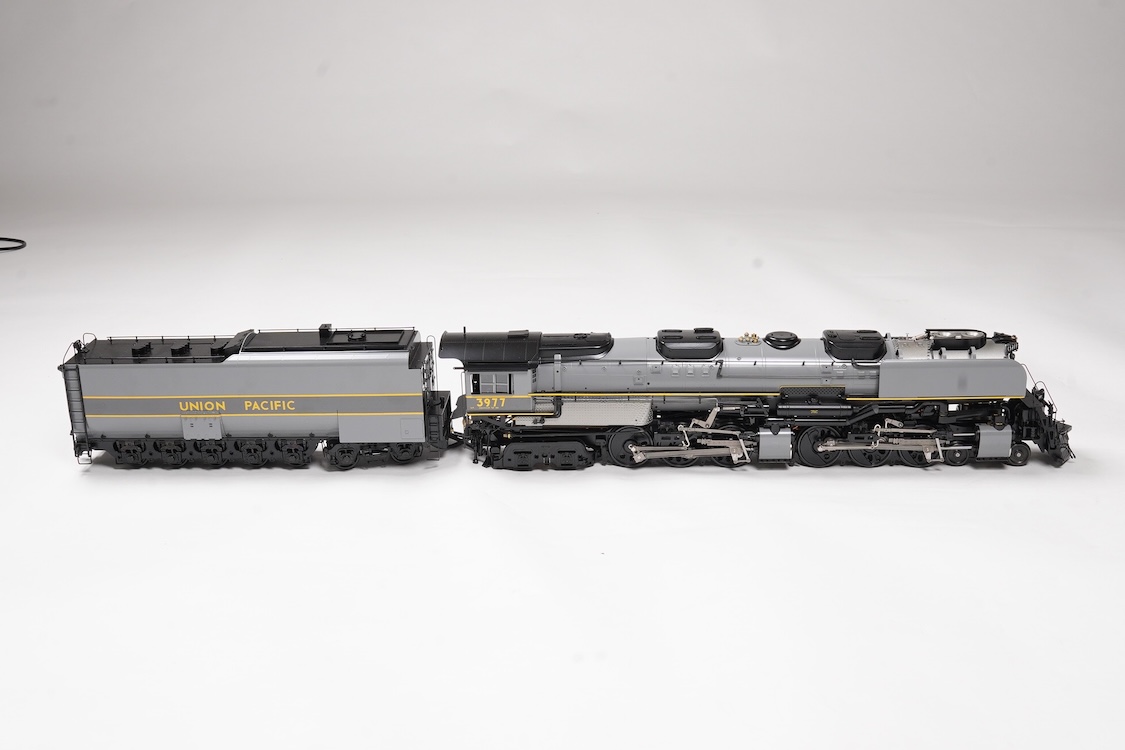 A Gauge One Aster Hobbies live steam Union Pacific Challenger 4-6-6-4 tender locomotive, 3977, the factory ‘Built Up’ version, spirit fired working four cylinder motion, with assembly instructions, operating instructions
